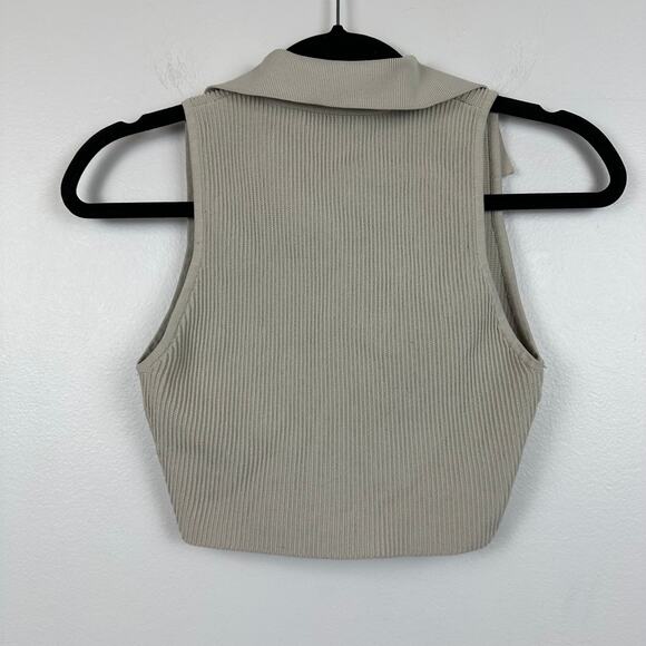 Aritzia Babaton Womens Structured Knit Sleeveless V-Neck Beige Crop Top Small - Picture 2 of 5